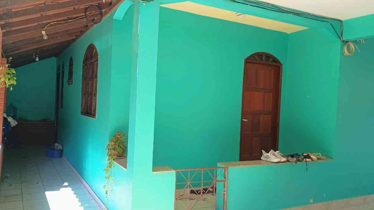 Lote com Duas casas uma Kitnet