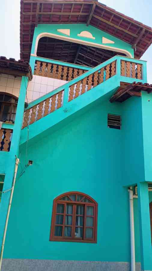 Lote com Duas casas uma Kitnet