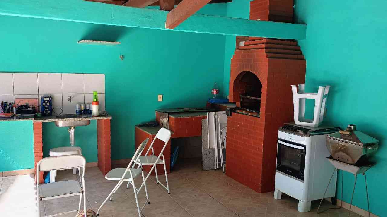 Lote com Duas casas uma Kitnet