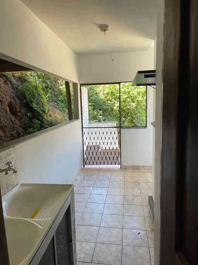 Apartamento de 2 Quartos à Venda em Vargem Alta – Próximo ao Campo Velho
