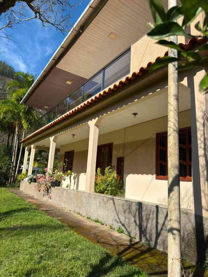 Propriedade com 2 Casas e 5.000 m² de Terreno à Venda em Pombal de Cima