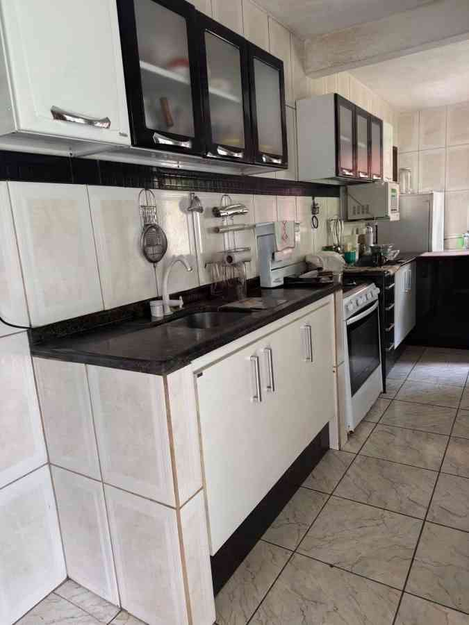 Propriedade com 2 Casas e 5.000 m² de Terreno à Venda em Pombal de Cima