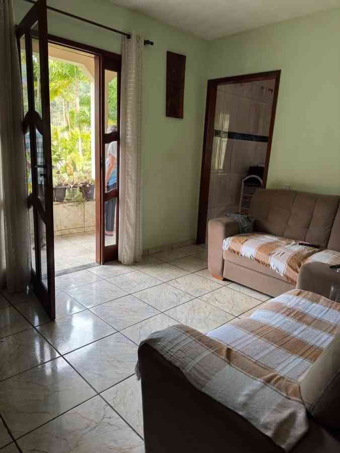 Propriedade com 2 Casas e 5.000 m² de Terreno à Venda em Pombal de Cima