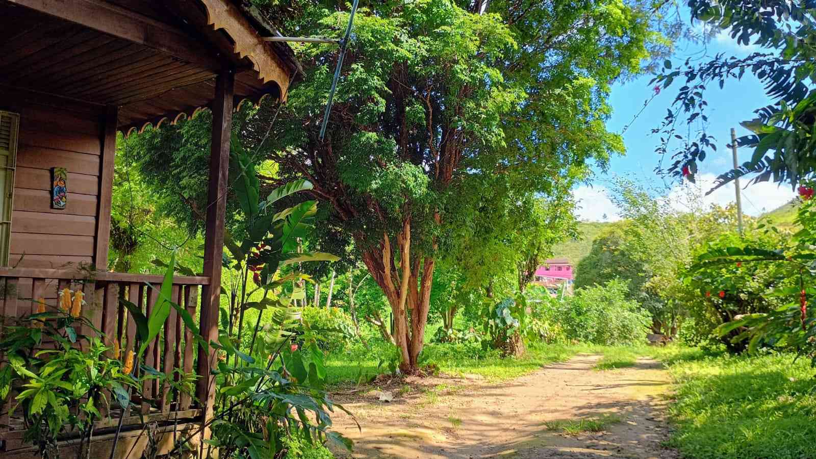Chácara com Duas Casas