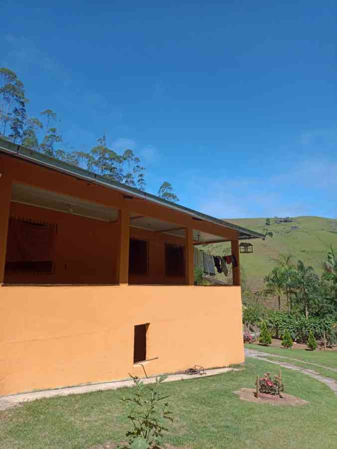 Casa Principal mais Casa de Caseiro