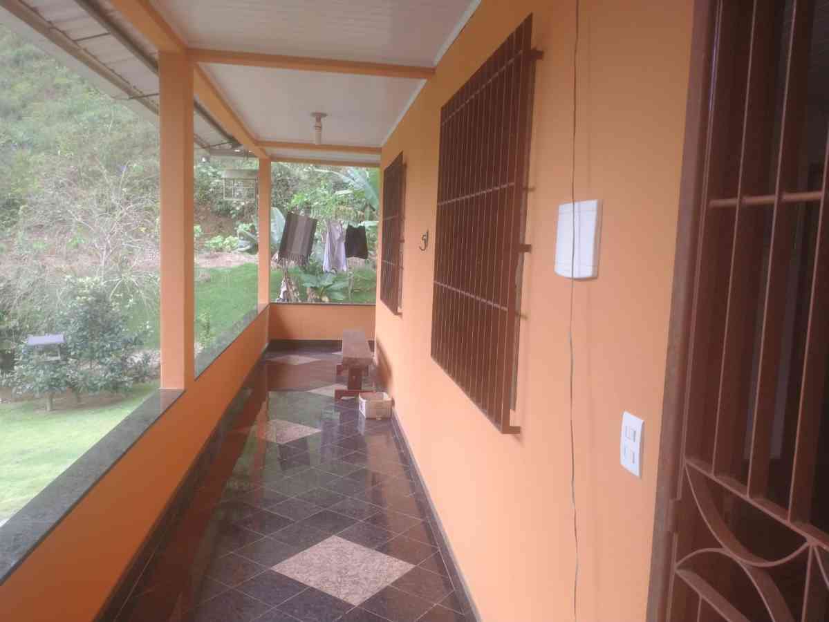 Casa Principal mais Casa de Caseiro