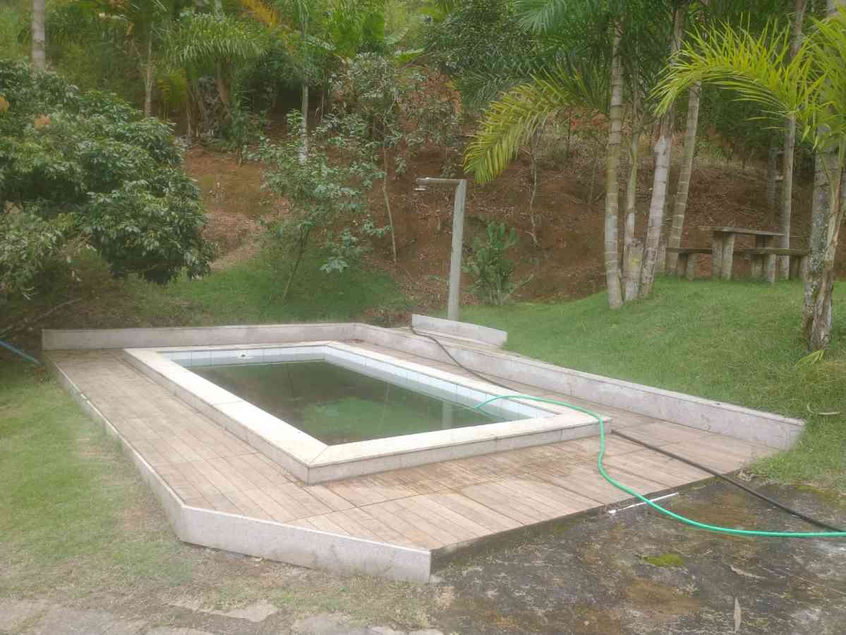 Casa Principal mais Casa de Caseiro