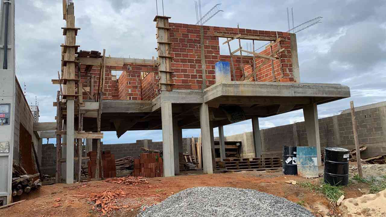Casa em Construção